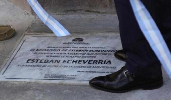 Homenaje al poeta argentino Esteban Echeverría 