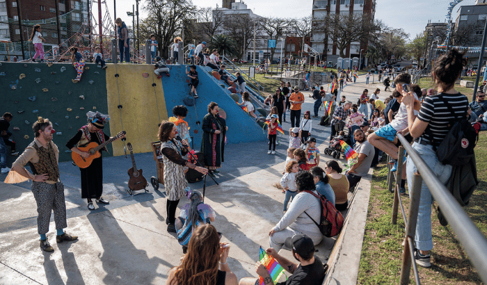 Miles de vecinos y vecinas celebraron  en parques, plazas y calles disfrutando de espectáculos y actividades recreativas, culturales y deportivas.