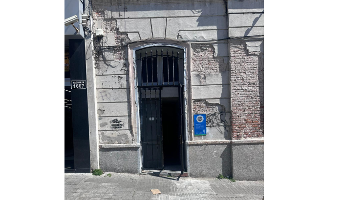 Placa colocada en Yaguarón y Galicia, donde funcionaba el ex Hogar Yaguarón