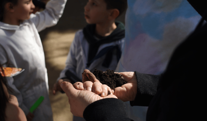 Casi 5000 kilos de residuos orgánicos generaron unos 1600 kilos de compost comunitario en el marco de iniciativa impulsada por el Municipio B. 