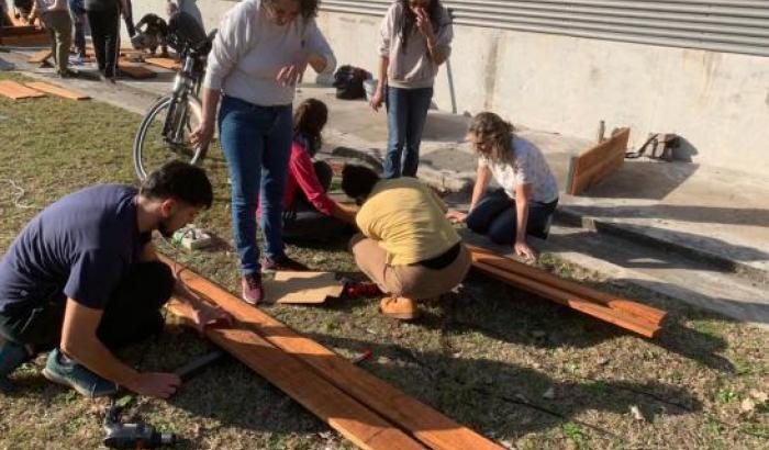 Se concretó la construcción de la huerta comunitaria de la Facultad de Ingeniería de la Universidad de la República. 