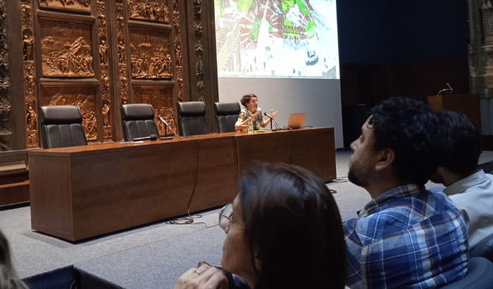 La jurado del concurso Centro Cultural Mariano Arana realizó una conferencia sobre urbanismo y cuidados. 